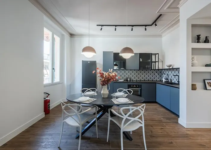 Close To The Sea - Design With Ac In Center